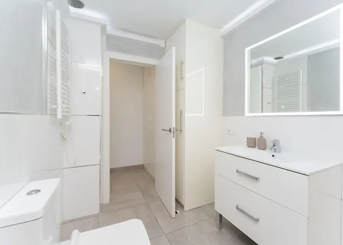 Alia Home, Playa, Canteras, Centro, Ocio *